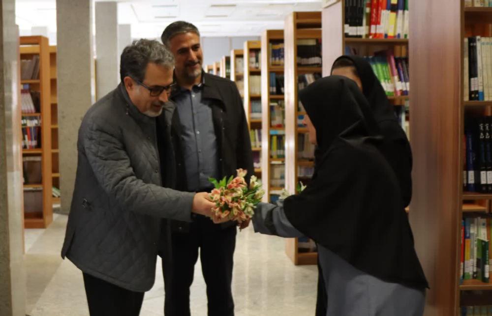 تقدیر از همکاران کتابخانه مرکزی دانشگاه مراغه